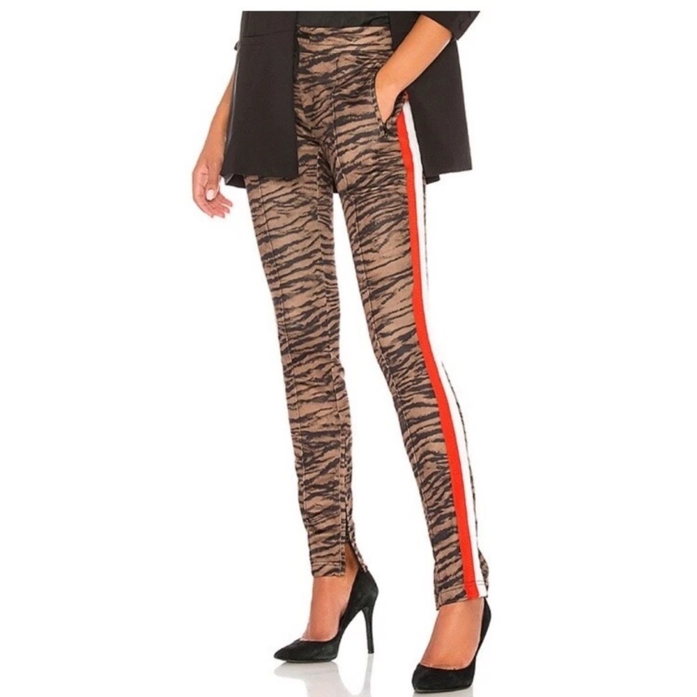 🌟🌟PAM & GELA🌟🌟
Tiger Print Cigarette Track Skinny Zip Ankle 
Lisa Rinna, RHOBH
